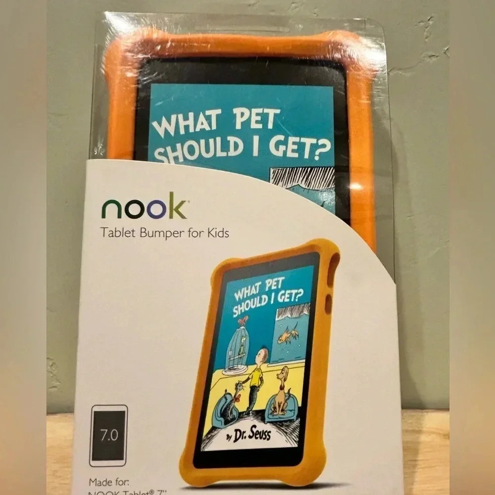 Brand New Barnes & Noble Microfoam Nook Tablet Bumper for 7” tablets. Citrus 🍊